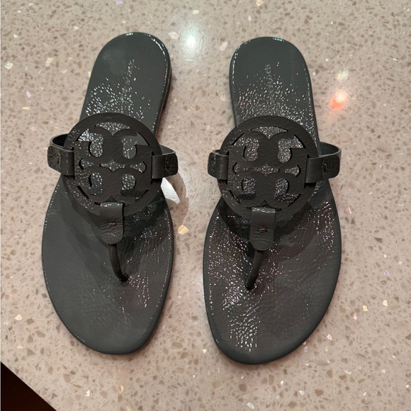 Tory Burch Miller patent leather sandals - Picture 3 of 6